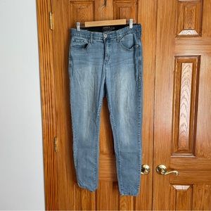 Torrid Sky High Skinny Jean